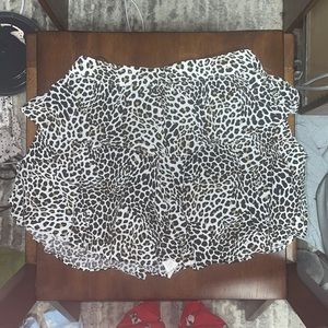 Never worn Zara leopard print skort